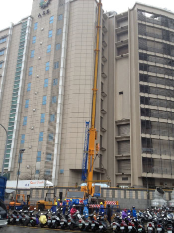 Xin-Hong Over-height Level Object Crane Engineering